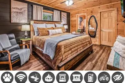 Image de A Creekside on the Bluff - on creek / pet friendly