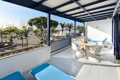 Image de Appartement de vacances \"Vistagua\" avec une belle décoration et une terrasse spacieuse
