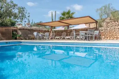Image de Bel appartement dans une ferme avec Wi-fi, piscine et grand espace extérieur