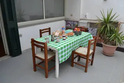 Image de Appartement situé directement sur la plage avec climatisation et terrasse
