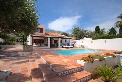 Image de Villa Lleo avec piscine by Costablancarent