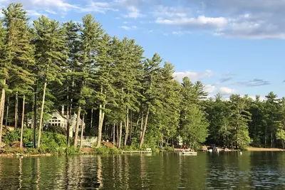 Image de Maison ensoleillée au bord de l'eau Little Sebago - Parfait pour les familles!