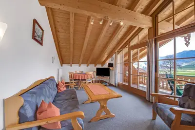 Image de Charmant appartement \"Petrushof Hochplatte\" avec vue sur les montagnes, Wi-Fi, balcon
