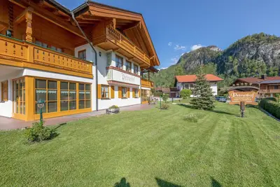 Image de Charmant appartement \"Petrushof Vogelspitz\" avec vue sur les montagnes, Wi-Fi, balcon