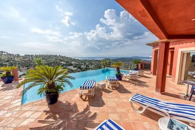 5 chambres à coucher à Sainte-Maxime