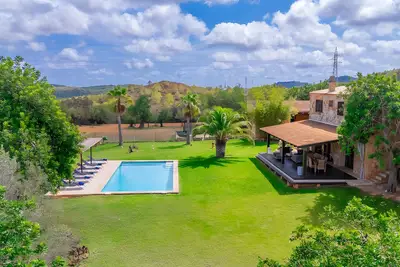 Image de Villa historique avec piscine, jardin, Wi-Fi et climatisation ; Parking disponible