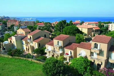 Belle station balnéaire en bord de mer, véranda ou balcon, M3