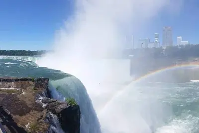 Image de Minutes to all the Adventure! Little Italy 2br Niagara Wonder\"Falls\" ❤💦