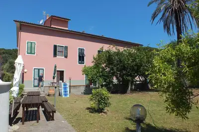 Image de Appartement avec barbecue et jardin - Appartement CM2a