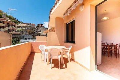 Image de Appartement en ville avec balcon et vue - Appartement Cavour H