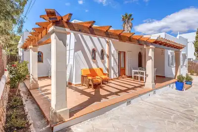 Image de Maison de vacances \"Sant Antoni\" près de la plage avec véranda