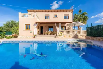 Image de Maison de vacances rustique \"Los Tres Soles\" avec piscine, terrasses et Wi-Fi