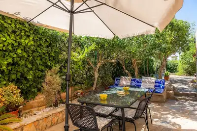 Image de Maison de campagne 'Can Hostalet' avec terrasse privée, Wi-Fi et climatisation