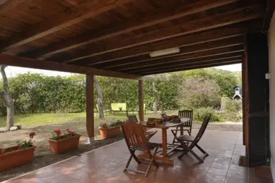 Image de Maison de vacances près de la plage avec connexion internet, jardin et terrasse ; animaux de compagnie acceptés