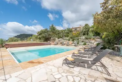 Image de Maison de campagne fantastique avec piscine, terrasses et Wi-Fi ; parking disponible