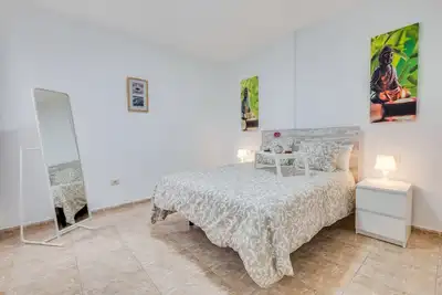 Image de Appartement de trois chambres près de Santa Cruz avec balcon et Wi-Fi