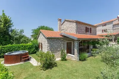 Image de Sweet Home Ana with jacuzzi