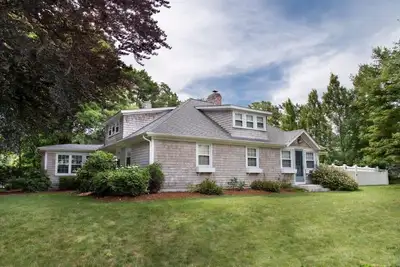 Image de Jetée de Narragansett, piscine creusée, à pied de la plage de la ville