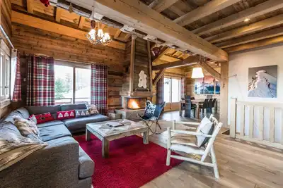 Image de Chalet Silver Fox Luxe *****Jacuzzi extérieur