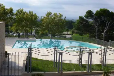 Image de Appartement 38 m² avec terrasse au cœur d'un Golf avec bar et restaurant