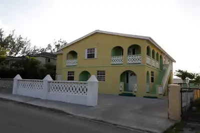 Image de ÉPICES De Vacances Est Une Maison Loin De La Maison. Appartements Avec Breeze Et GOÛT En Famille