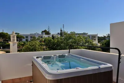 Villa Vale Do Lobo 2 | Townhouse | 3 bedroom | Close To Amenities And Beach