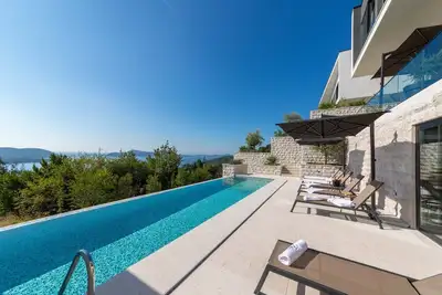 Image de Stunning Dubrovnik Villa | 5 Bedrooms | Villa Orasac Waterfront 2 | Magnificent Sea Views & Private Pool | Orasac