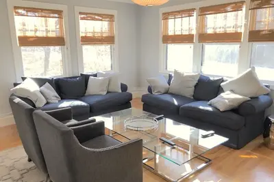 Image de Nouveau 5 Br privé cadre-Beach Parking incl ou à pied de l'océan! Draps / serviettes inclus