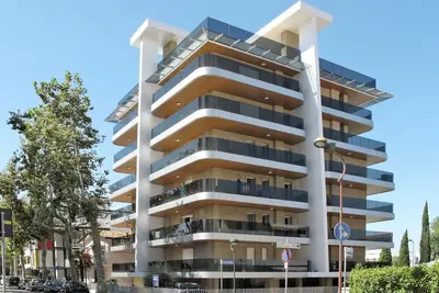 Image de Bel appartement pour 6 personnes avec climatisation, Wifi, Tv, balcon et parking