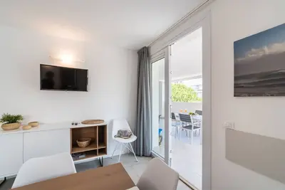 Image de Bel appartement avec Wifi, climatisation, Tv, balcon, animaux admis et parking