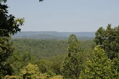 Image de Chalet de montagne sur 50 acres, isolez-vous et votre famille