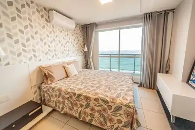 Image de Bel appartement récemment rénové face à la mer de la plage d'Iracema.