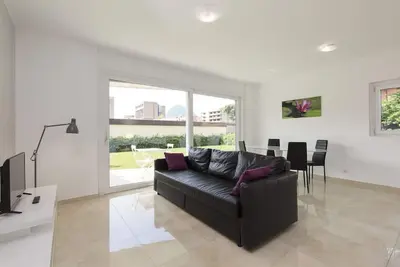 Image de Lumineux appartement avec jardin à quelques minutes du lac de Lugano - Roggia 2