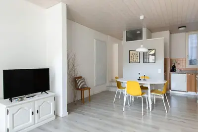 Image de Charmant appartement situé dans un endroit pittoresque (Rose)