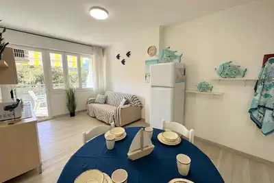 Three-room apartment in residence with swimming pool