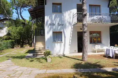 Three-room apartment on the first floor in a two-unit house