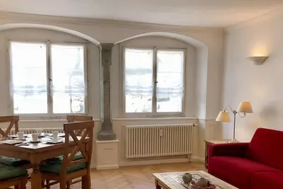Image de Charmant dans un bâtiment historique, central et à seulement 100m du lac