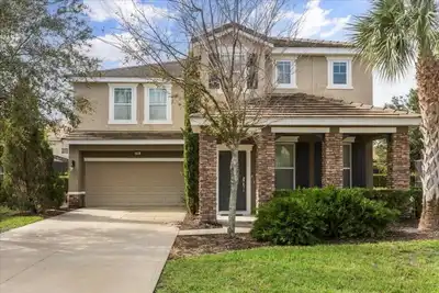 Image de 7 Bedrooms / 5 Bathrooms / Solterra (4196 Od)