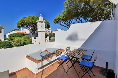 Casa Vale do Lobo 32 | Charming 2 Bedroom Townhouse | A Few Minutes Walk To The Beach And Praca | Vale Do Lobo