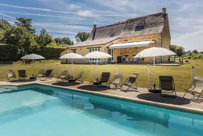 Image de Labelle maison de vacances très privée avec sa propre piscine privée