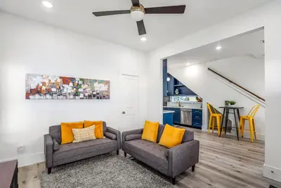 Image de Clutch City Super-Luxe à East Downtown