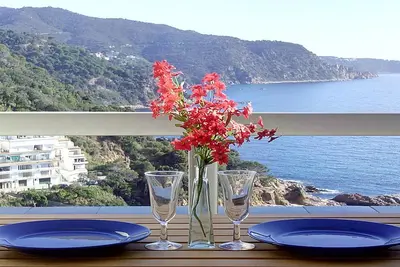 Image de 🏖Vue sur la mer + plage privée. Autre chose?