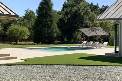 Image de Yountville Private Home surrounded by wineries- main house & pool house for use!