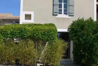 Image de Le Mont Ventoux, maison avec piscine sur vignoble en activité en Drôme Provençale