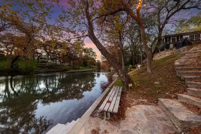 Image de Nouveau! Pittoresque et magnifique 3b sur la rivière Guadalupe