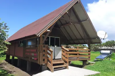 Image de Fare Apetahi au sein d'un parc arboré de 15. 000 m2