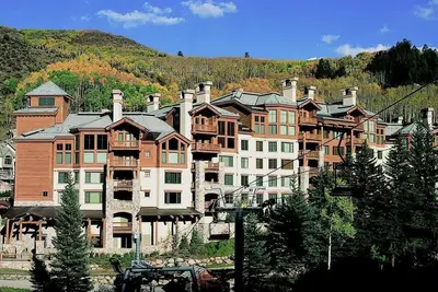 Image de Condo de luxe 2 chambres skis aux pieds à Elkhorn Lodge à Beaver Creek Village