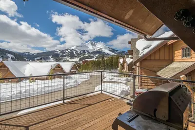Image de Townhome w/private hot tub, views of Lone Peak, close to Big Sky Resort - Alpenglow Lookout