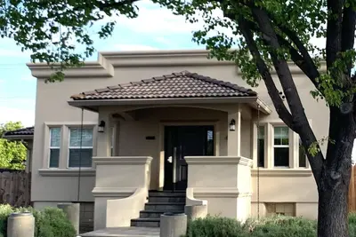Image de Charmante maison de 3 chambres et 2 salles de bain située au coeur du centre-ville de Lodi
