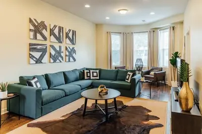 Image de ❤️ Réduit! Grand et beau condo avec parking gratuit!
